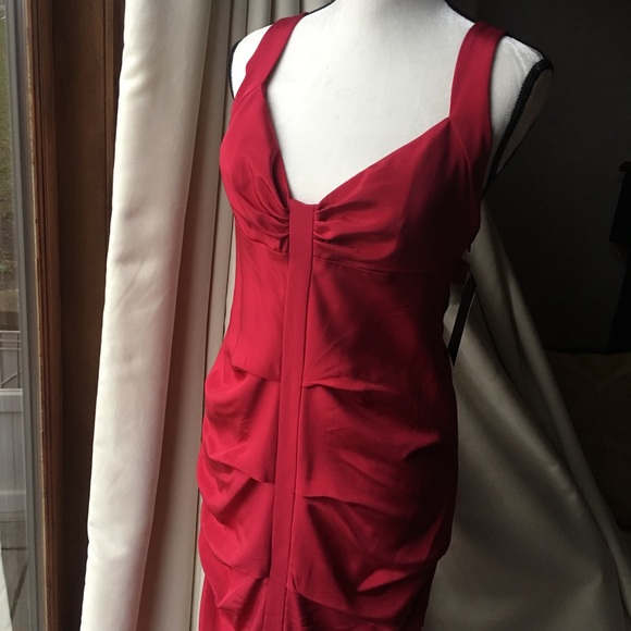 nicole miller collection Dresses & Skirts - Nicole Miller collection gown w/ small train